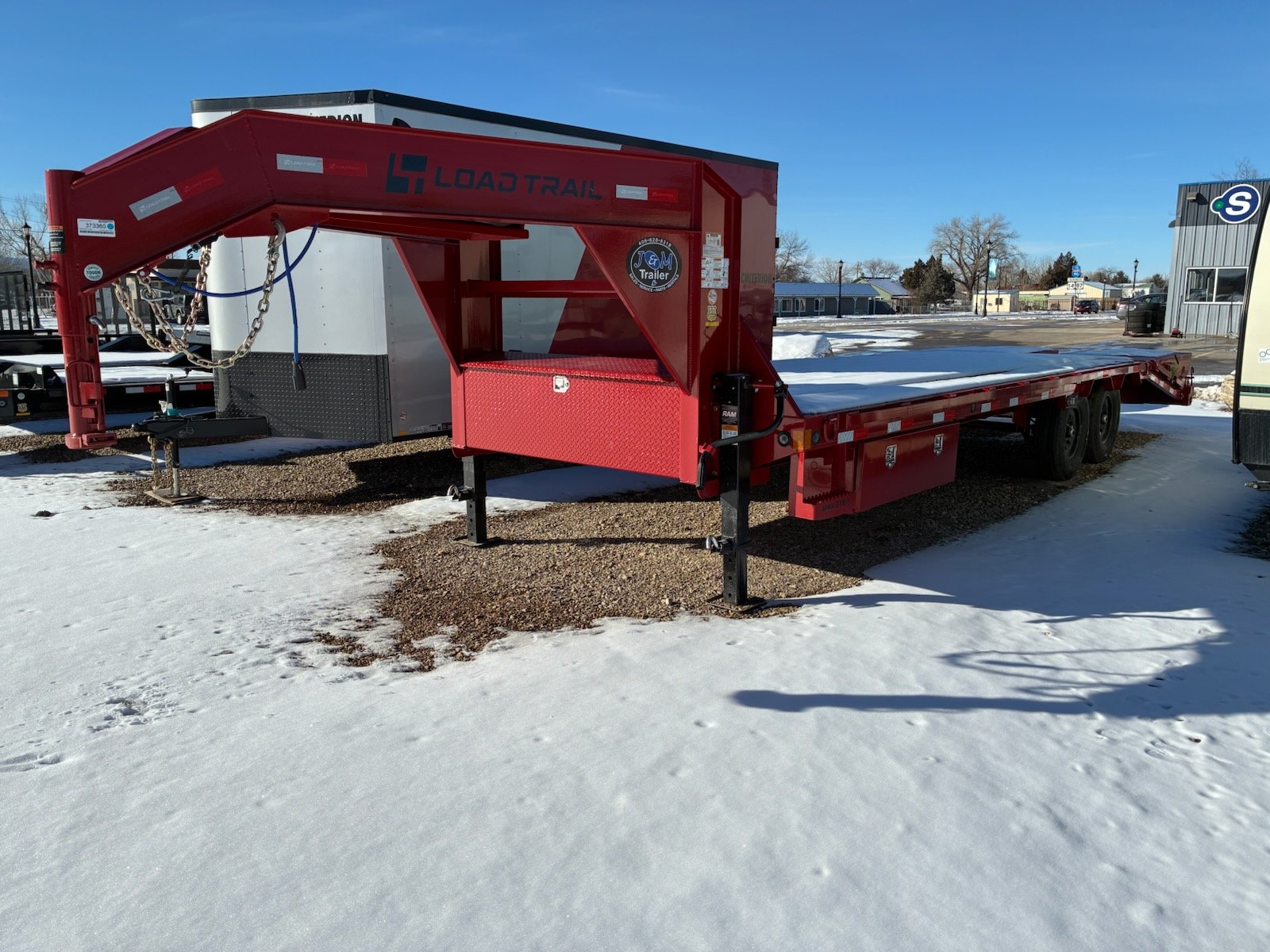 2026 Load Trail 102"x26' Gooseneck Deckover Trailer 14K GVW Max Ramps, Max Steps, LH Toolbox, 14 PLy Tires - Full size
