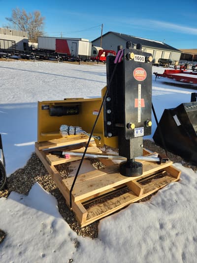 Haugen PD-1600 Hydraulic Post Pounder - Thumbnail 1