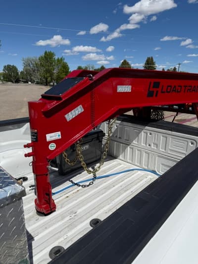 102" x 34' Tandem Low-Pro Gooseneck w/Hyd. Dove - Image 6