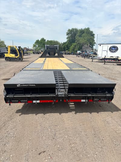 2026 Load Trail 102" x 30' Low-Pro Gooseneck Deckover Trailer - Image 4