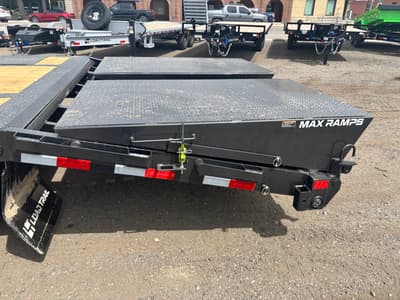 2026 Load Trail 102" x 30' Low-Pro Gooseneck Deckover Trailer - Image 5