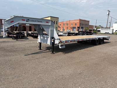 2027 Load Trail 102" x 32' Tandem Dual - Image 3