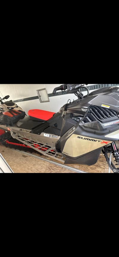 2022 Ski-Doo Summit X Expert 850 Turbo 165" - Image 5