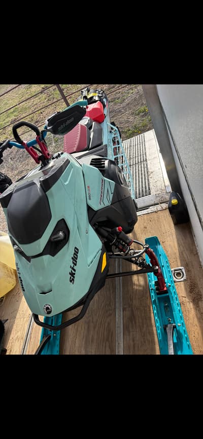 2024 Ski-Doo Summit Freeride 850 Turbo 165" - Image 4