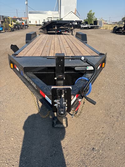 2027 Load Trail 83" x 20' Car Hauler - Image 2