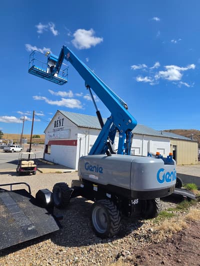 2026 Genie S-65 Man-Lift  ONLY 43 hrs - Image 2