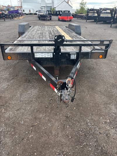 2011 LOAD TRAIL 83" x 20' Tilt Trailer - Image 3