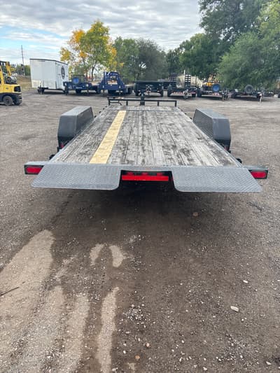 2011 LOAD TRAIL 83" x 20' Tilt Trailer - Image 7