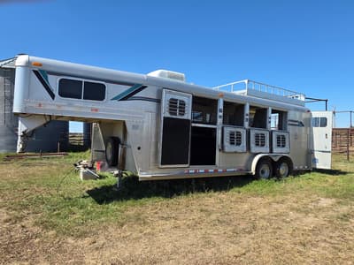 1994  4 Star Horse Trailer - Image 2