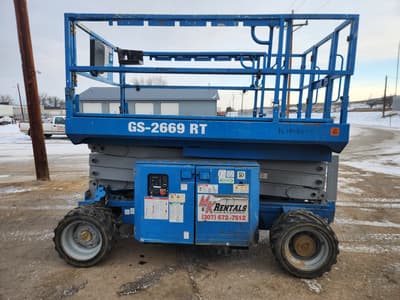 2013 Genie GS 2669 RT Scissor Lift - Thumbnail 1