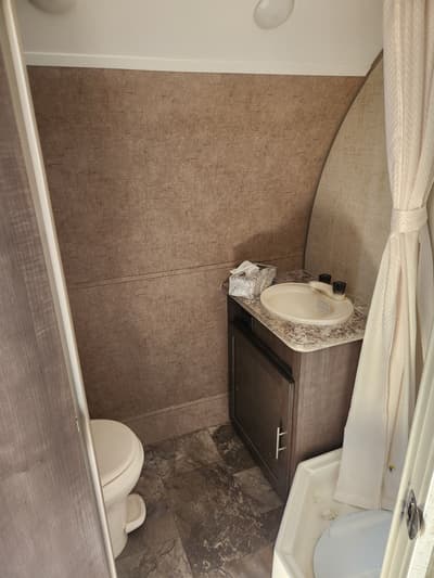 2016 Forest River Rpod 17' BP Camper - Image 8