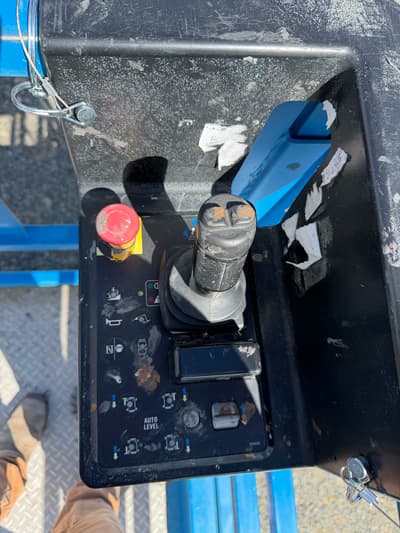 2016 Genie GS2669 RT Scissor Lift Dual Fuel - Image 8