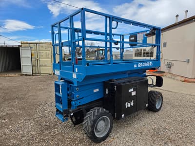 2016 Genie GS2669 RT Scissor Lift Dual Fuel - Image 3