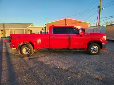 2021 GMC Sierra SLT 3500HD Crewcab Dually 4x4 - Image 5