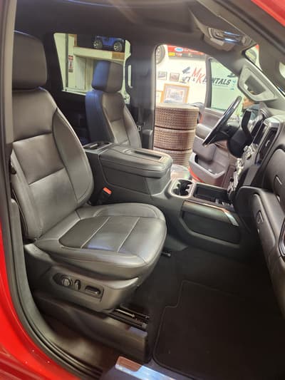 2021 GMC Sierra SLT 3500HD Crewcab Dually 4x4 - Image 10