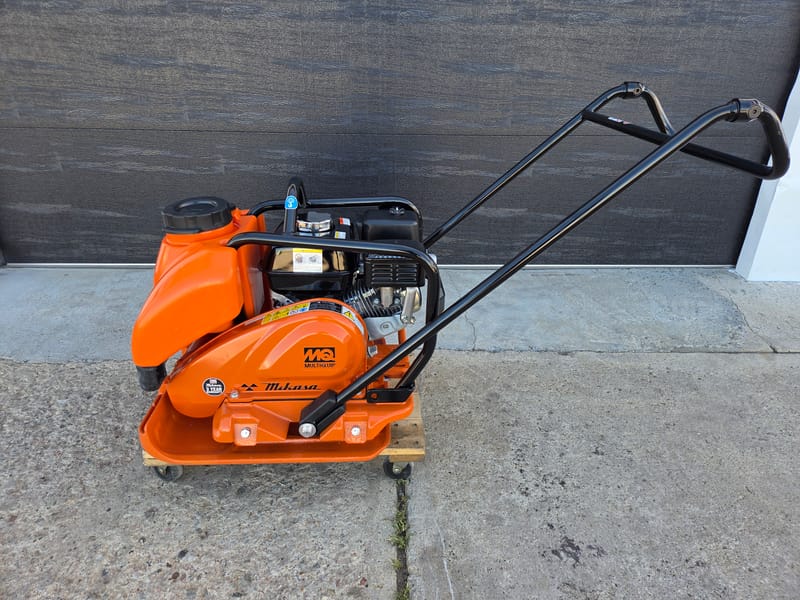 MQ MVC88VTHW Plate Compactor