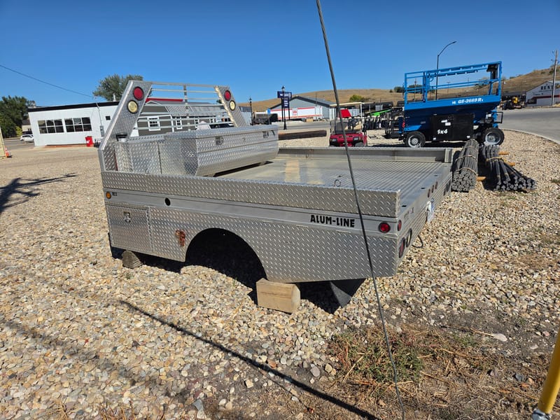 Alum-Line Skirted Dually Truck Bed with auxillary fuel tank - Image 1